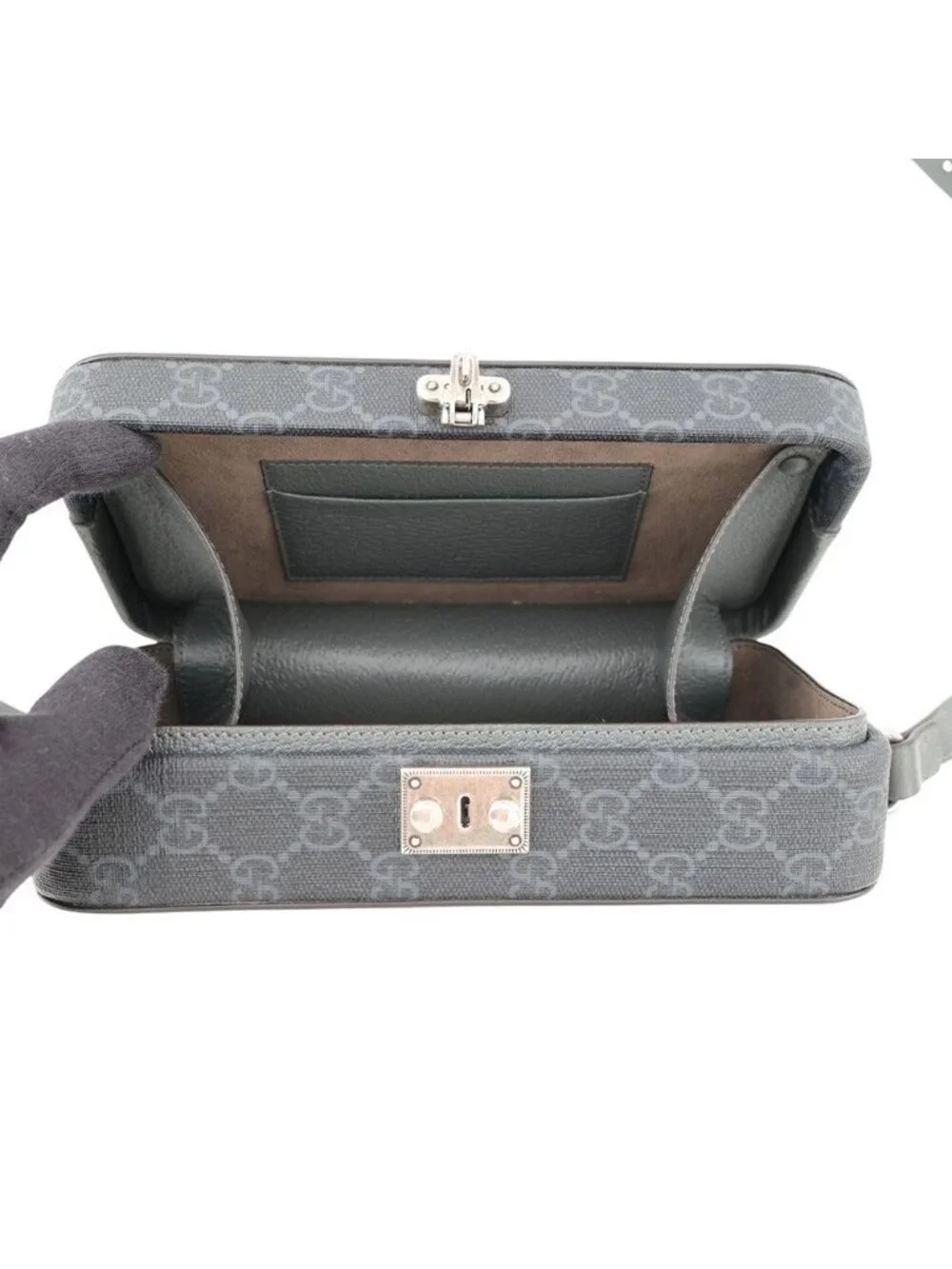 Gucci Shoulder Bag Cutout Interlocking GG Supreme Leather Black